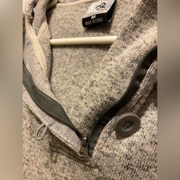 Legendary Whitetails Hooded Zip/Buttonup - Picture 7 of 8